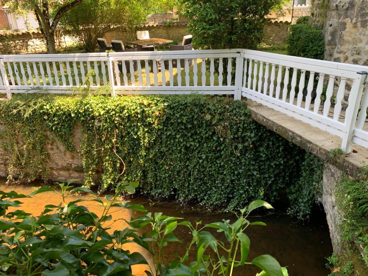 Gite Du Moulin Villa Pranzac Exterior foto